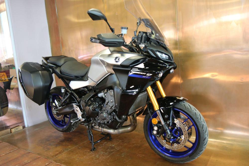Yamaha TRACER 9 GT Photo at-8eda20614b92494c9ea208ad2aeca1c4.jpg