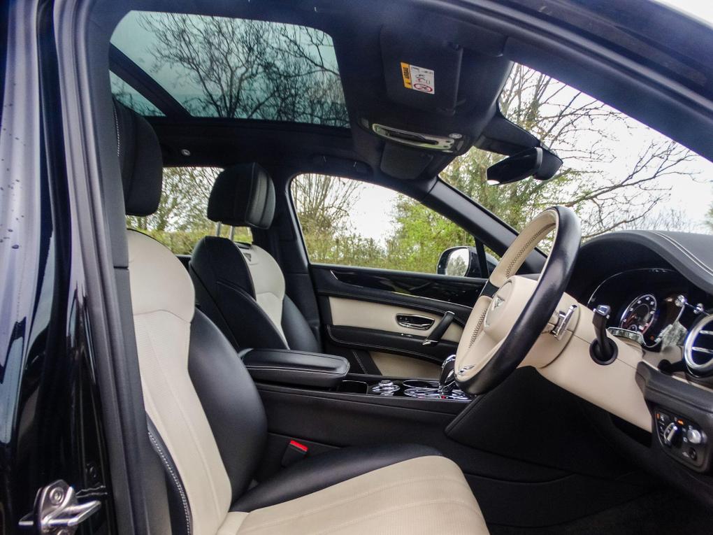 Used Bentley Bentayga LJ19YZS 21