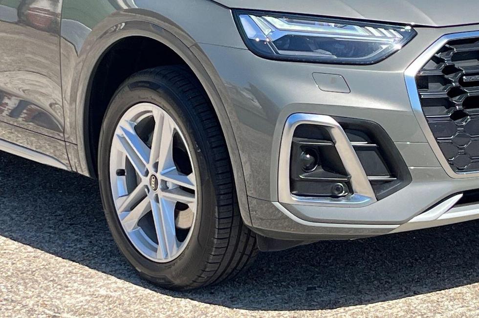 Audi Q5 Photo at-8ee62a4d38564fd0853d5481ea8b6f24.jpg