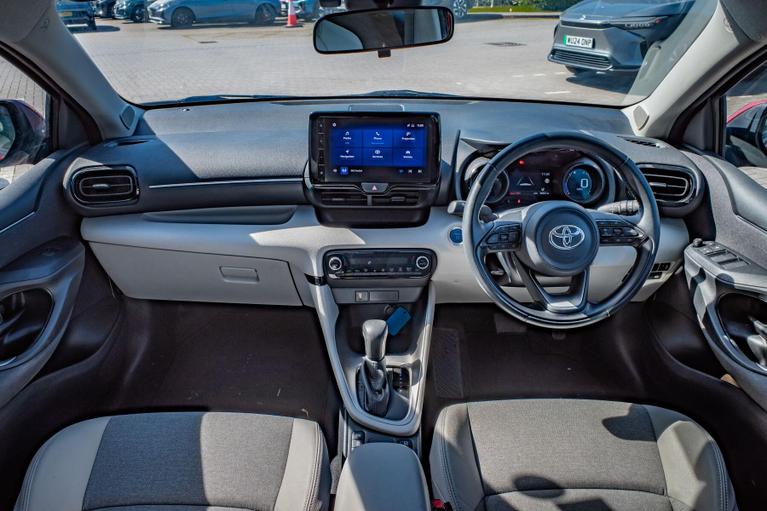 Used Toyota Yaris WU72NZK 8