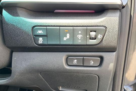Kia Niro Photo at-8f0057bb1d1b440c96bca28a23aca0d7.jpg
