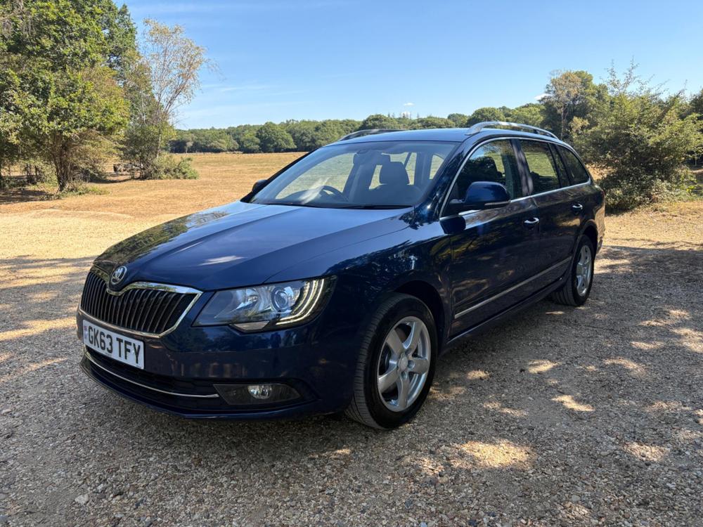 Skoda Superb Photo at-8f0419529f55408990c5c7dfd3d1b7b4.jpg