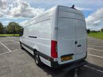 Mercedes-Benz Sprinter Photo 4