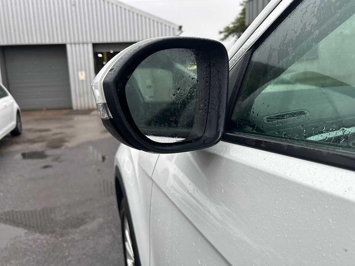 Volkswagen T-Roc Photo at-8f49063ecb87467ab7f646fe4283752b.jpg