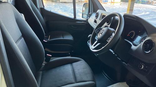 Mercedes-Benz Sprinter Photo at-8f5b074ee7bd44469d331704b4eda3b9.jpg