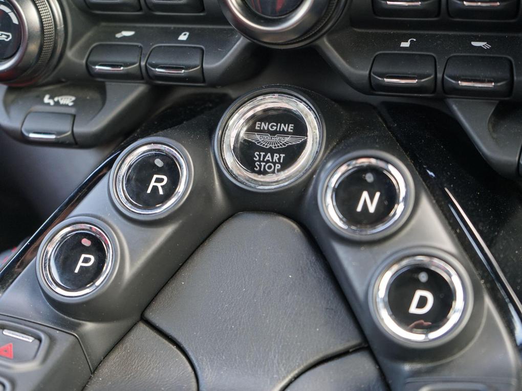 Used Aston Martin Vantage EO68LWK 29