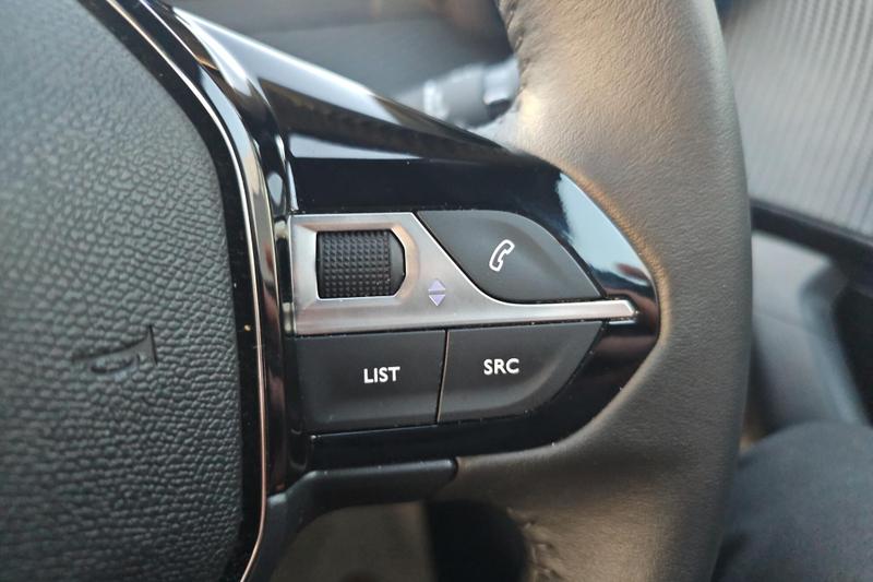 Used Peugeot 2008 SD74FRU 32