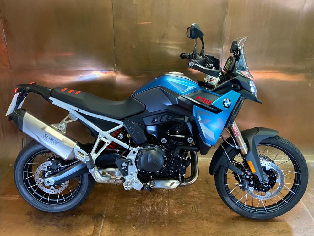 BMW F 900 GS Photo at-8f988ee5f0d94ff9a669f31e8b3ecba7.jpg