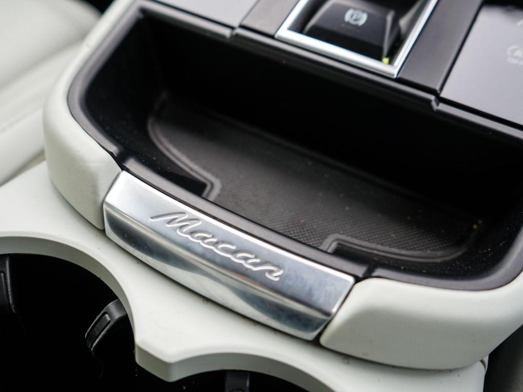 Used Porsche Macan LX72PFK 37