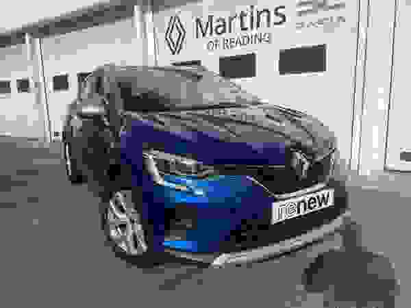 Used 2020 Renault Captur 1.3 TCe Iconic EDC Euro 6 (s/s) 5dr Blue at Martins Group