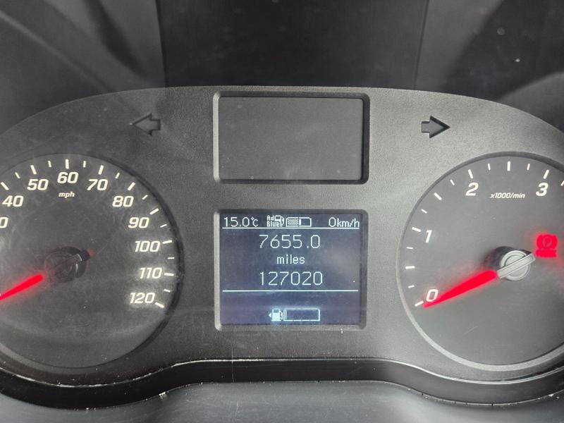 Mercedes-Benz Sprinter Photo at-8fcb4e29ce9f402abed7f9f766938f33.jpg