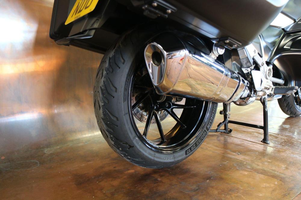 BMW R 1200 RT Photo at-8fdd1b461d7342c4b37fb70421229e33.jpg