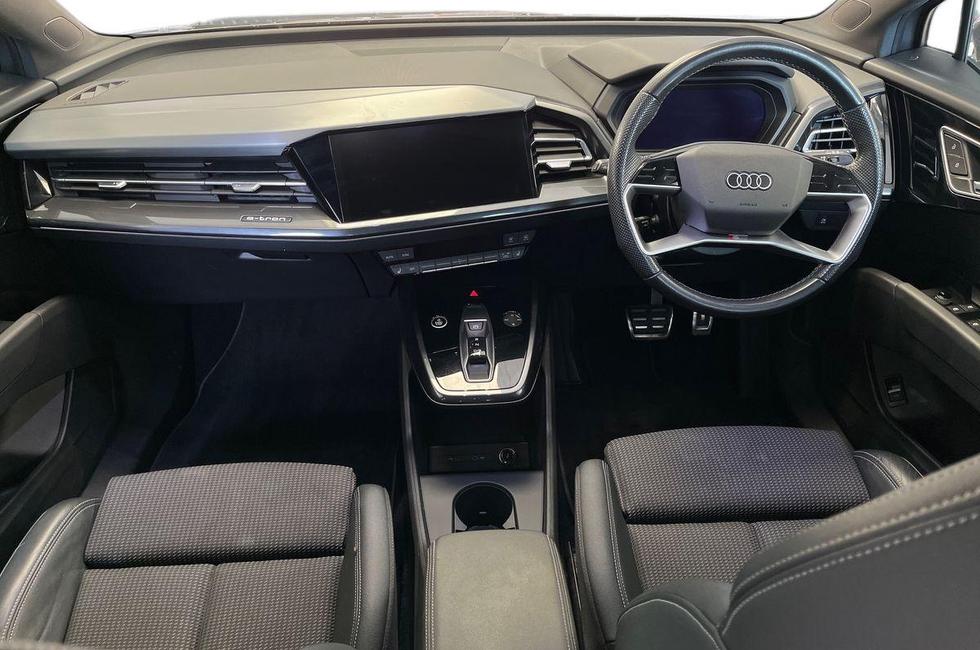 Audi Q4 Photo at-8fed5d116b364ce38ff668a007c735e1.jpg