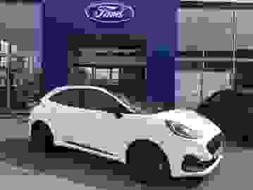 Used 2022 Ford Puma 1.5T EcoBoost ST Euro 6 (s/s) 5dr White at Islington Motor Group