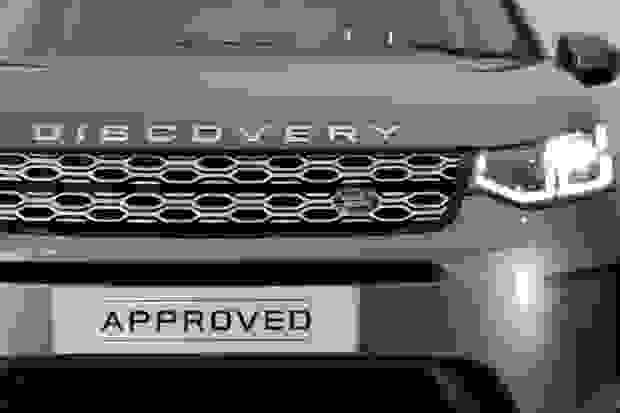 Land Rover DISCOVERY SPORT Photo at-90c07263d54e463499996ddf70e14866.jpg
