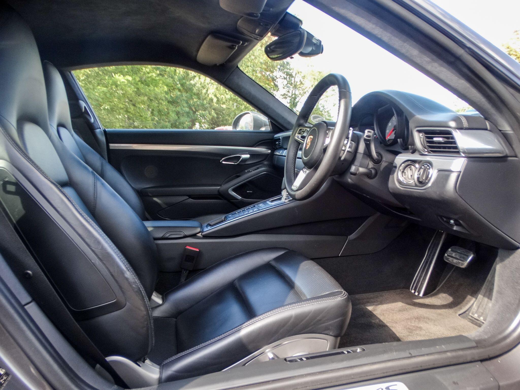 Porsche 911 3.8 991 Carrera 4S PDK 4WD Euro 5 (s/s) 2dr — photo 20