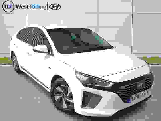 Used 2018 Hyundai IONIQ 1.6 h-GDi Premium SE DCT Euro 6 (s/s) 5dr White at West Riding