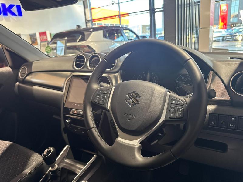 Suzuki Vitara Photo at-916957e2ee6541b4a3cb556614fc82e4.jpg