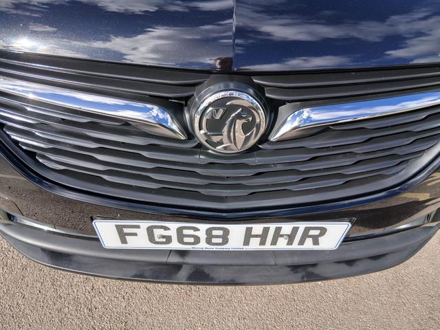 Used Vauxhall Grandland X FG68HHR 27
