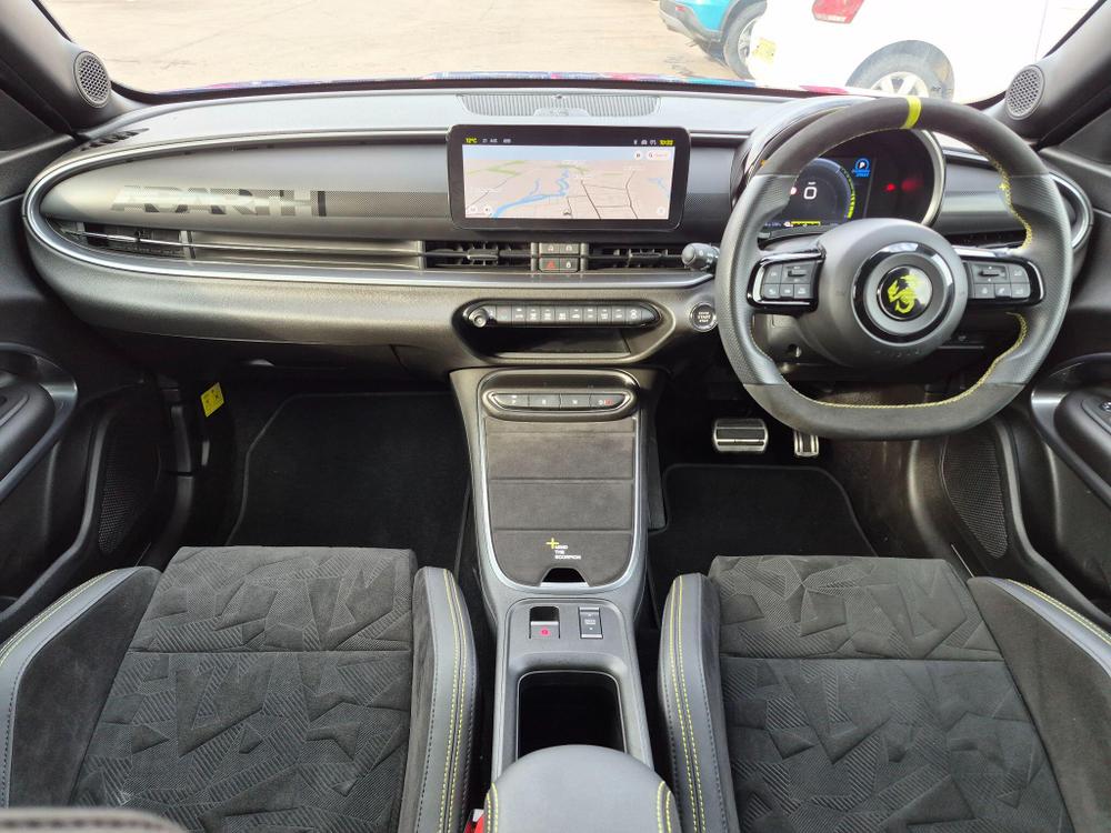 Abarth 600e Photo at-91d94b08d165437c893c716f215e19f6.jpg