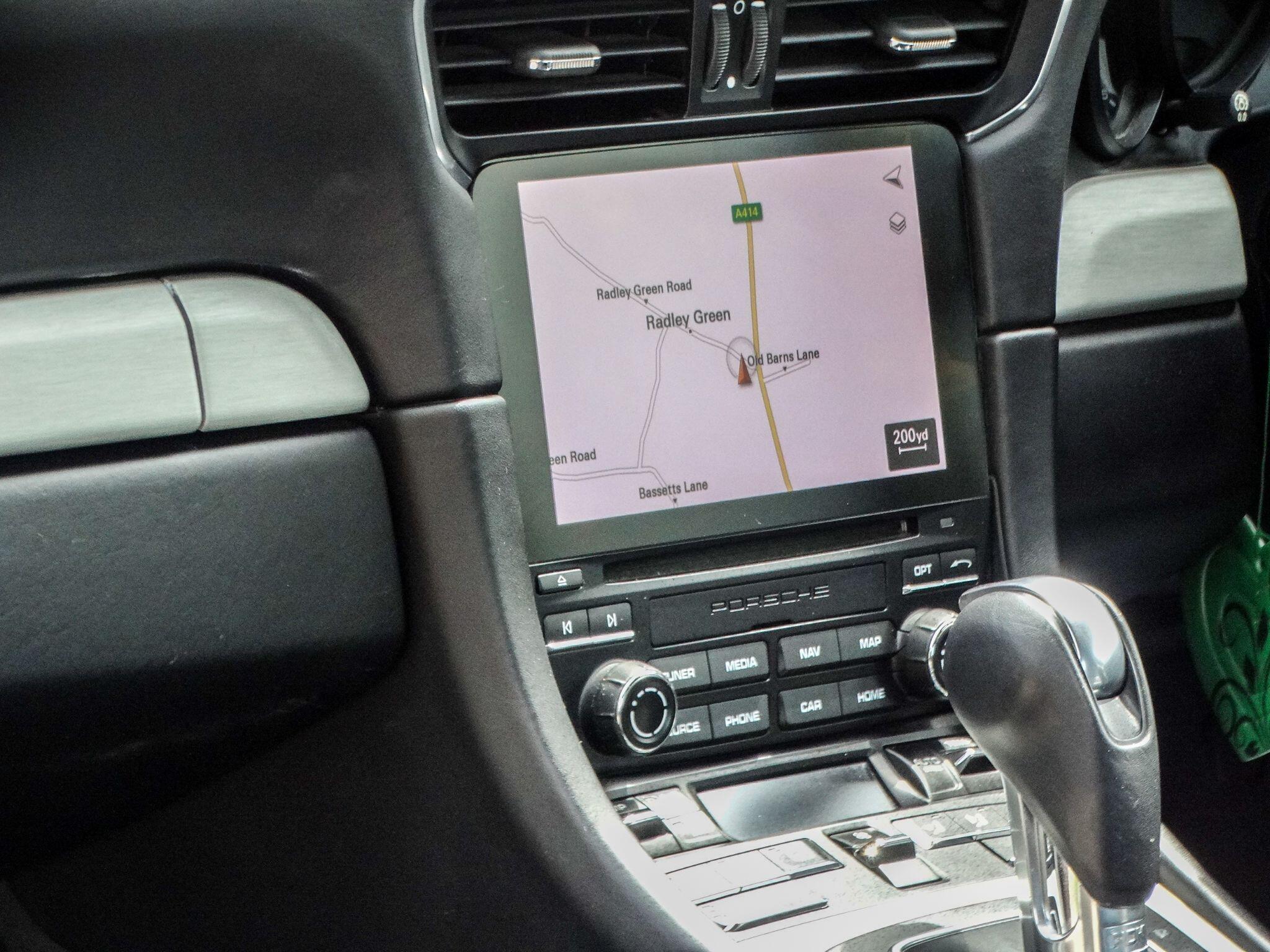 Porsche 911 — photo 16
