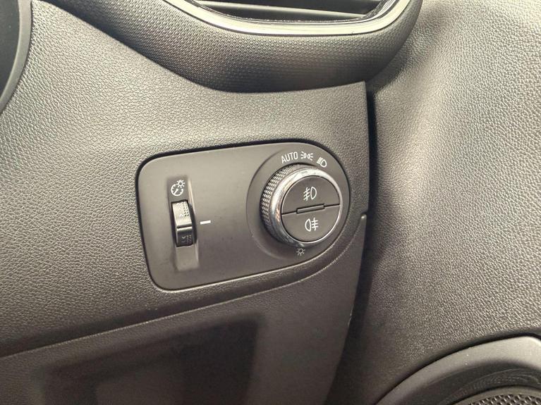 Used Vauxhall Crossland WN23XHR 15