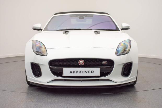 Jaguar F-TYPE Photo at-928e86460be0480e939549a4931b7f59.jpg