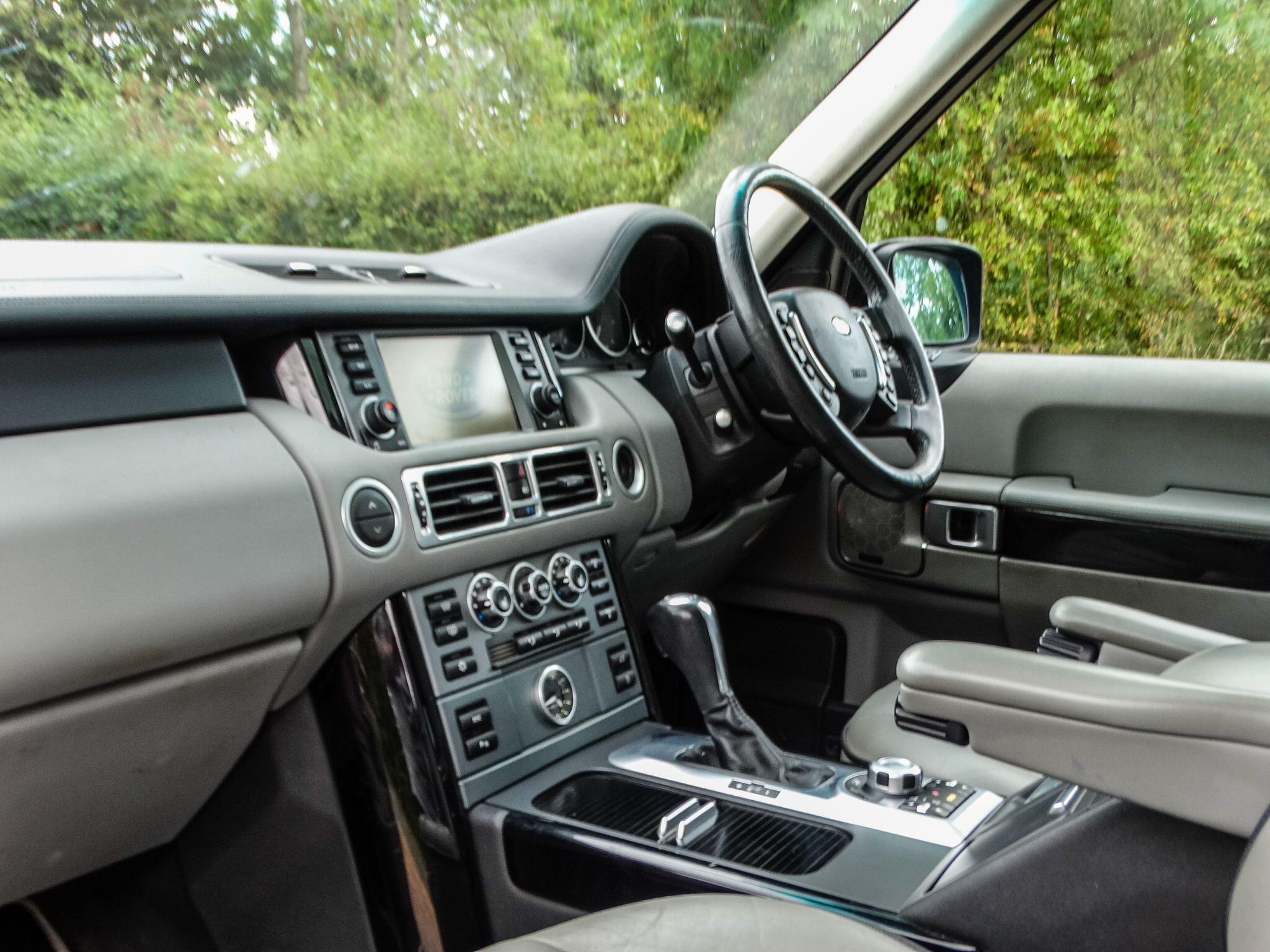 Land Rover Range Rover 3.6 TD V8 Vogue Station Wagon 5dr — photo 17