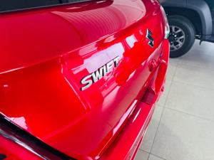 Suzuki Swift Photo 17