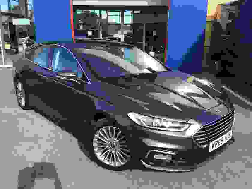 Ford Mondeo Photo at-92a6ee7bfed841949645a99cb6823527.jpg