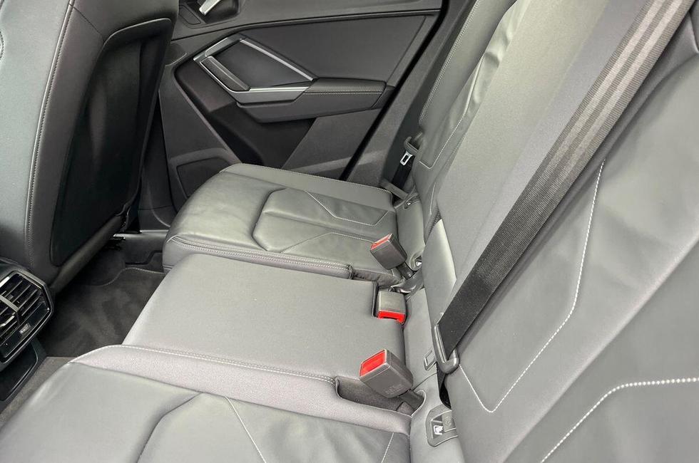Audi Q3 Photo at-933444a02ba847cdb069a5634fe5397b.jpg