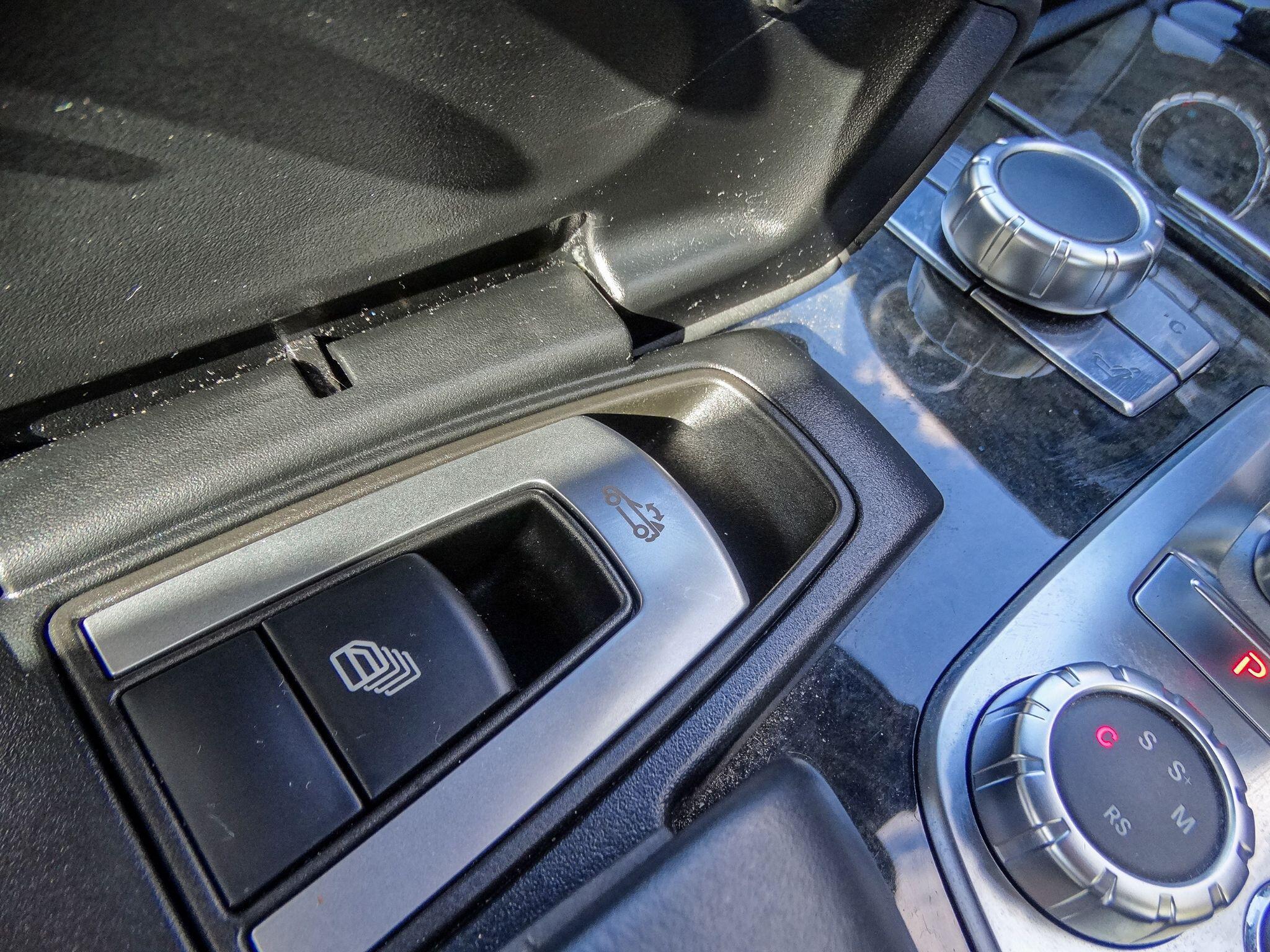 Mercedes-Benz SL 5.5 SL63 V8 AMG SpdS MCT Euro 5 (s/s) 2dr — photo 28