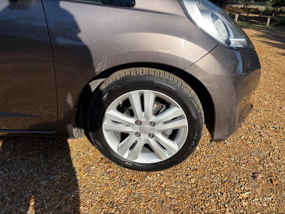 Honda Jazz Photo at-93459e9ec29344aa94ecea1b0ceaab02.jpg