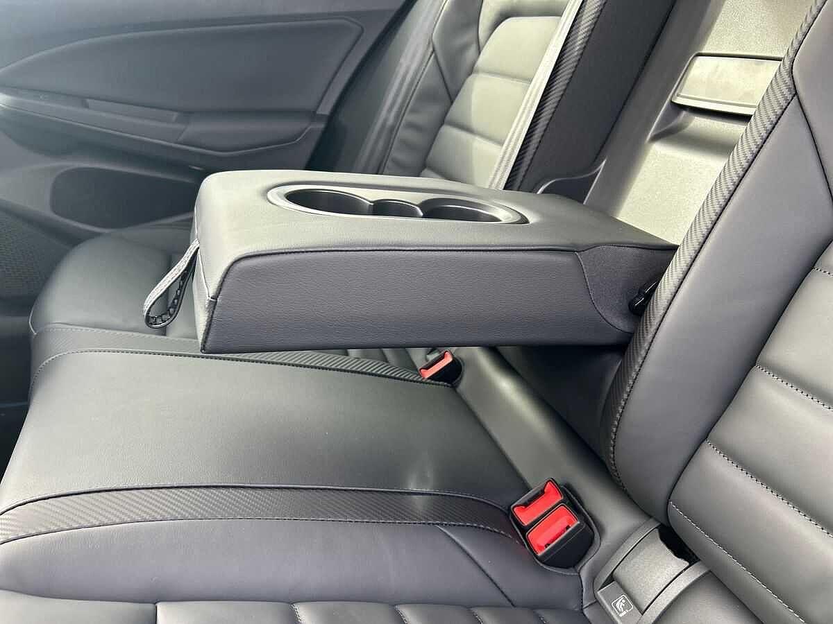 Volkswagen Golf Photo at-93477c294816416b95fee29b01f81a8e.jpg