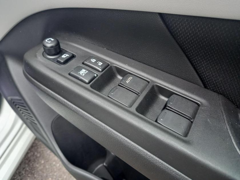 Suzuki Swift Photo at-935c2f9ced544a41a7ddac57fd347d36.jpg