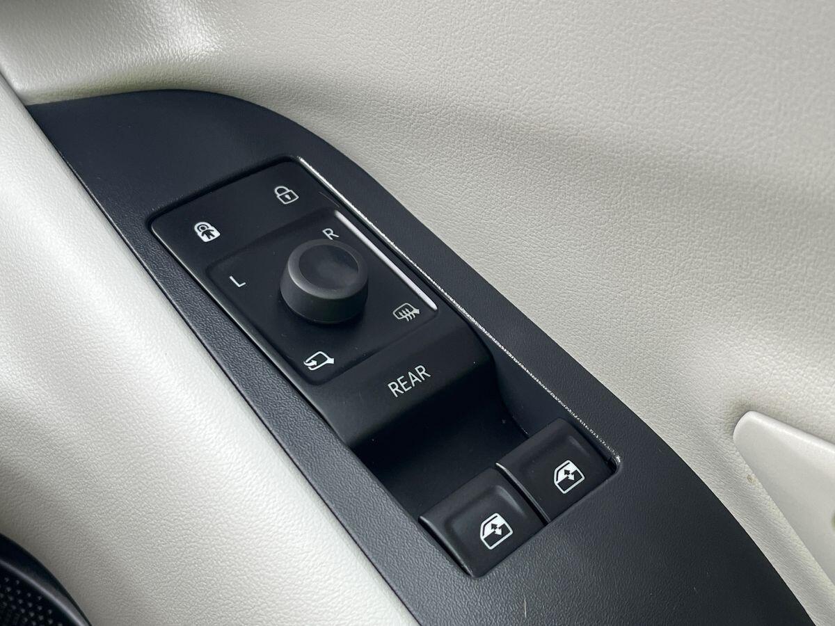 2024 Ford Explorer thumbnail 21