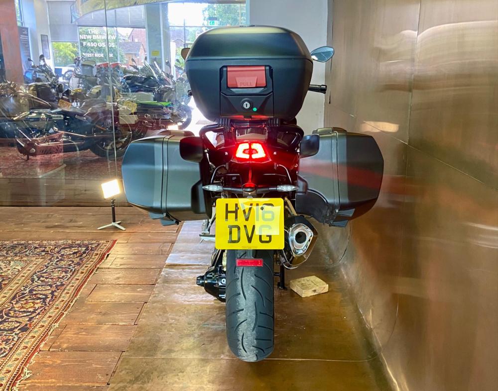 BMW R 1200 R Photo at-937684f578f7410fb7d35c87068d30c0.jpg