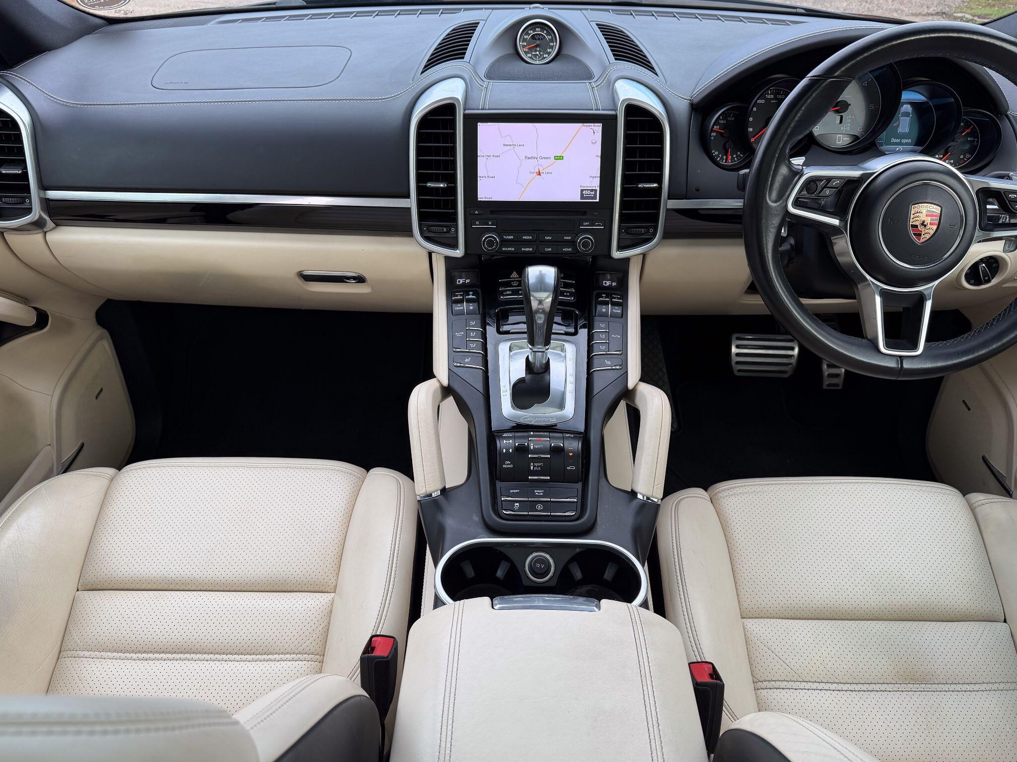 Porsche Cayenne 4.2 TD V8 S TiptronicS 4WD Euro 6 (s/s) 5dr — photo 15