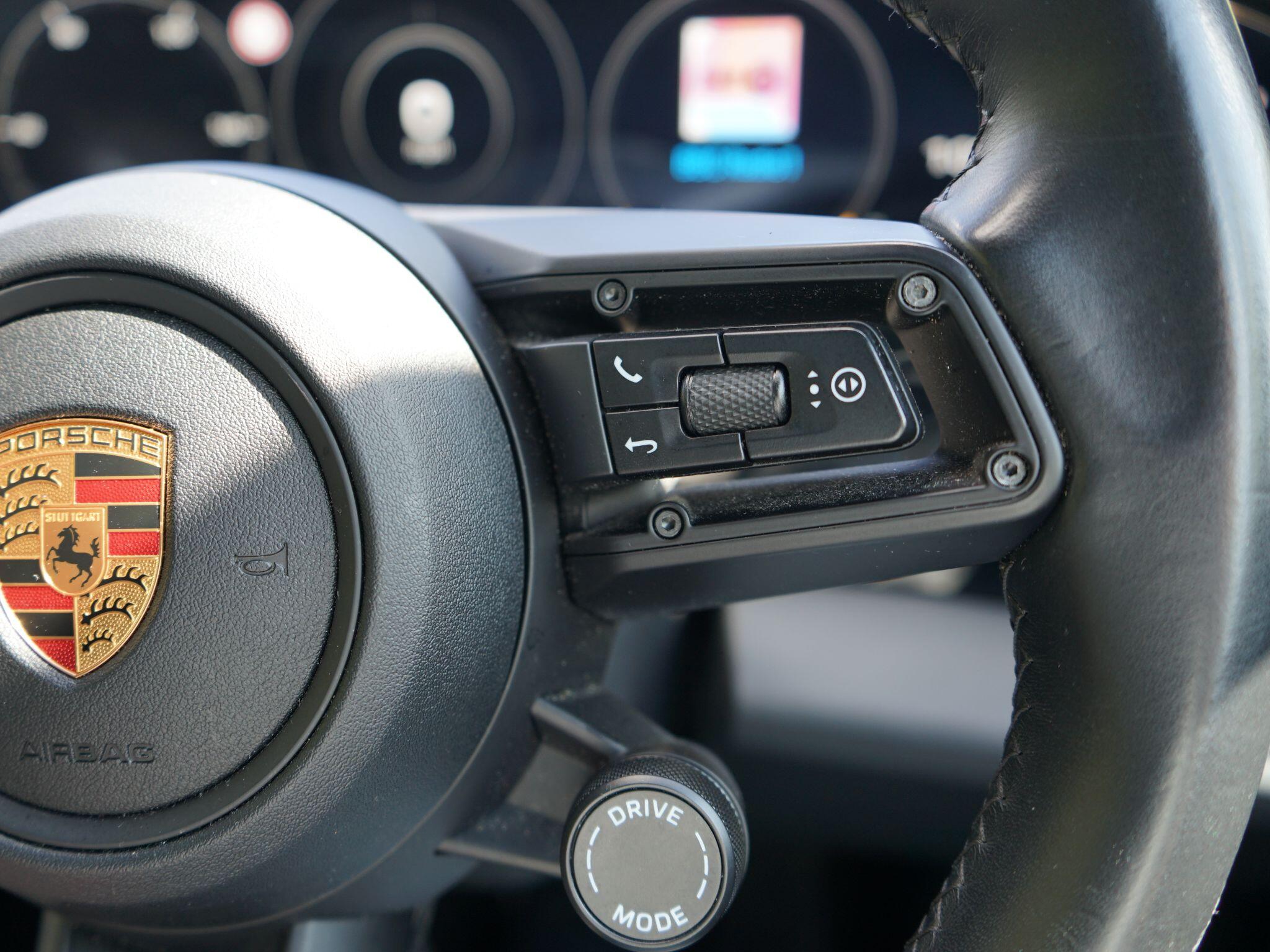 Porsche Taycan Performance 79.2kWh Auto RWD 4dr (11kW Charger) — photo 40