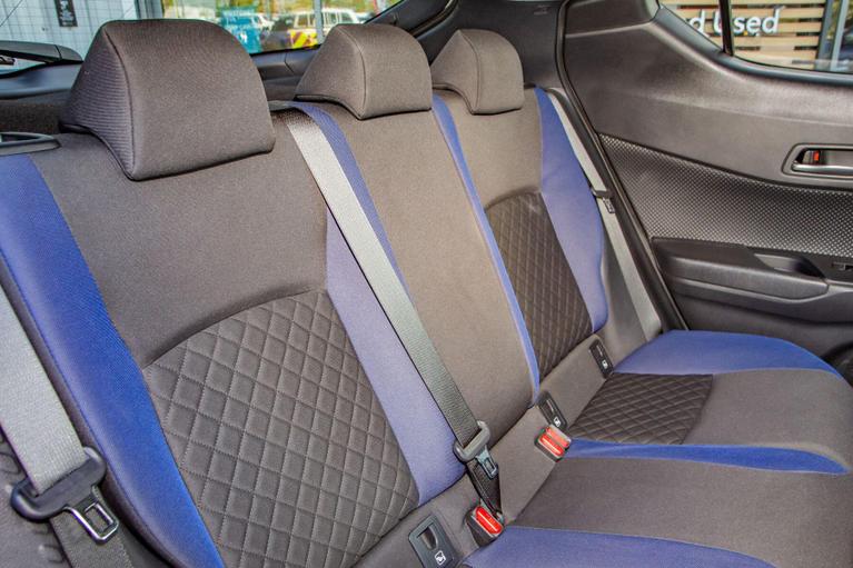 Used Toyota C-HR WT70AEM 11