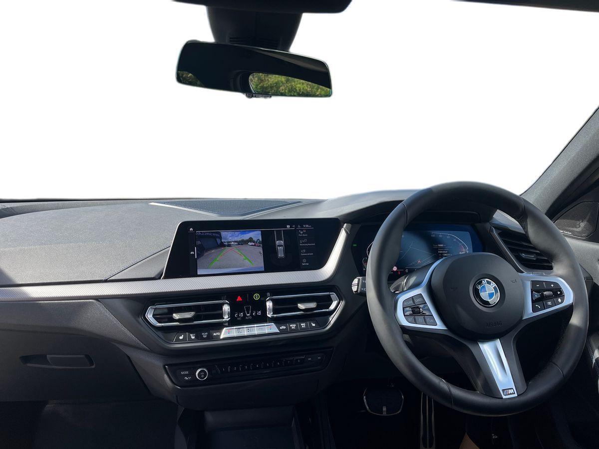 BMW 1 Series Photo 9