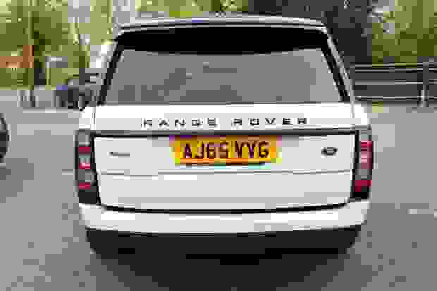 Land Rover Range Rover Photo at-93c767fc2fe84e7792679a76c3648ce2.jpg