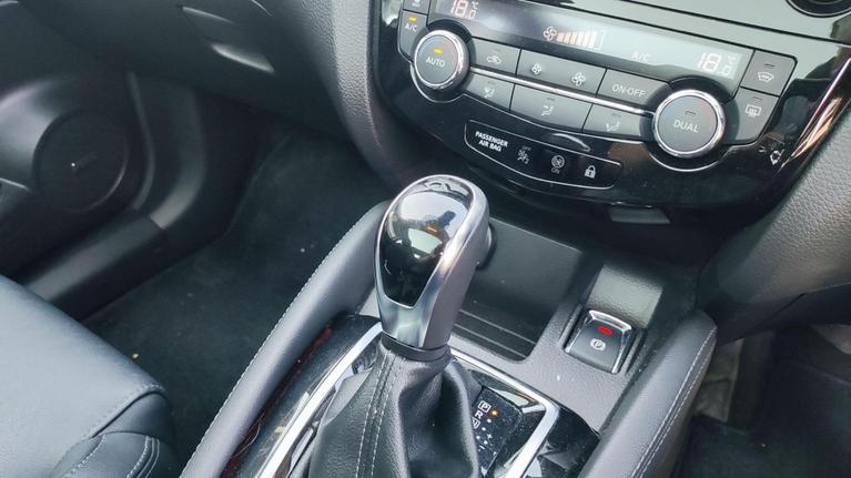 Used Nissan Qashqai AD68CFX 6