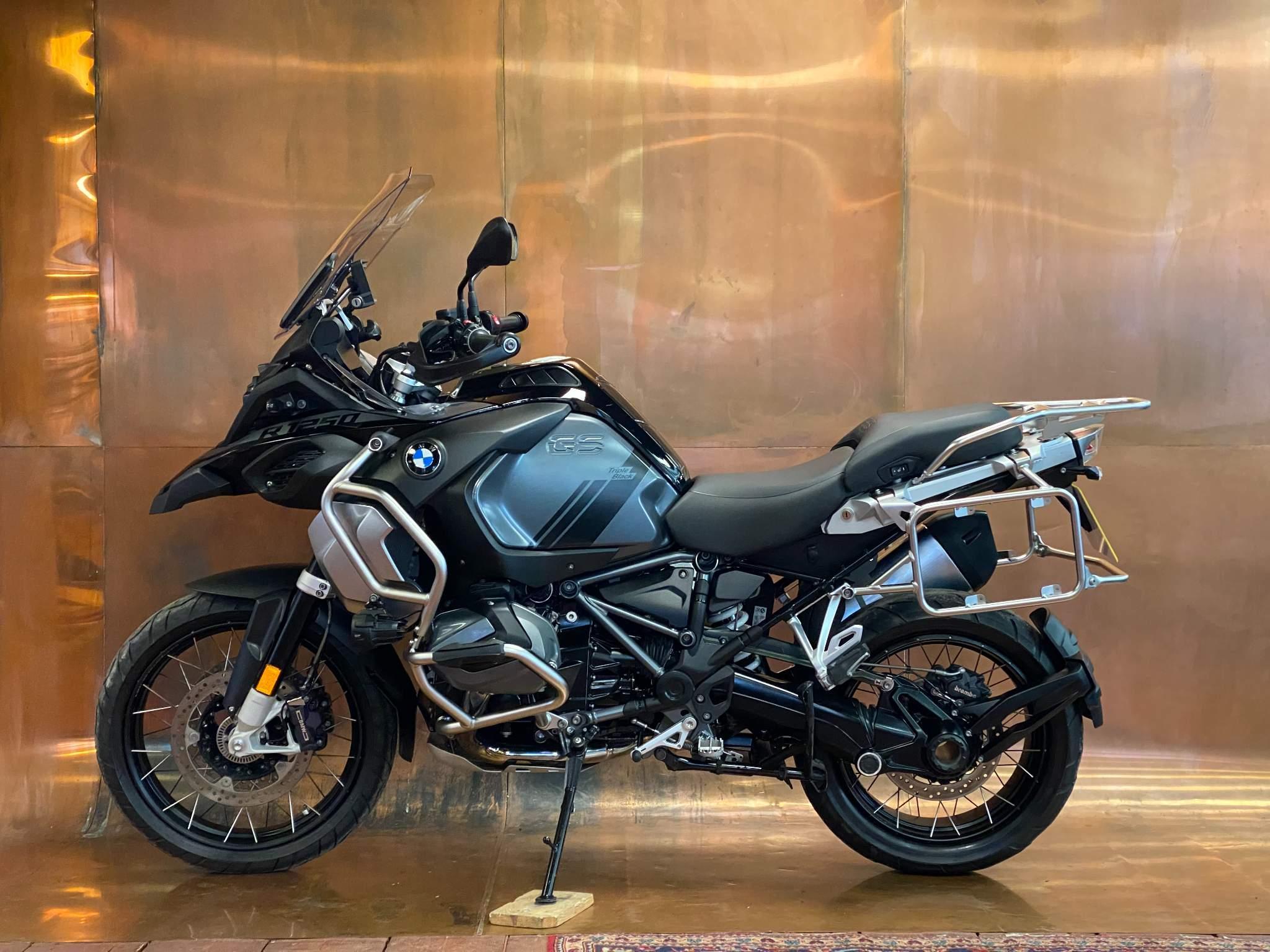 Bmw r 1250 gs deals adventure 2021 triple black