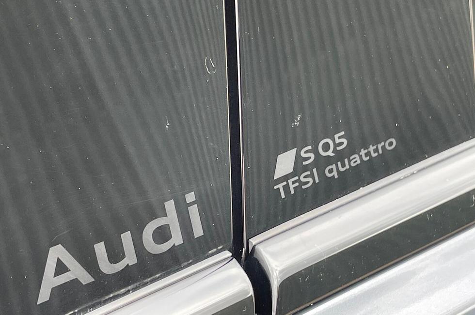 Audi Q5 Photo at-93fea477789345a2a7683fe67835bf29.jpg