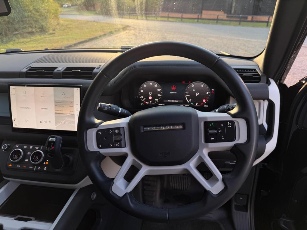 Used Land Rover Defender 110 KO25XKC 10