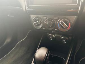 Suzuki Swift Photo 34