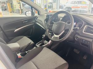 Suzuki S-Cross Photo 32