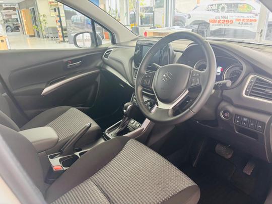 Suzuki S-Cross Photo at-94742963d6f940cb93c7035a6eaebf46.jpg