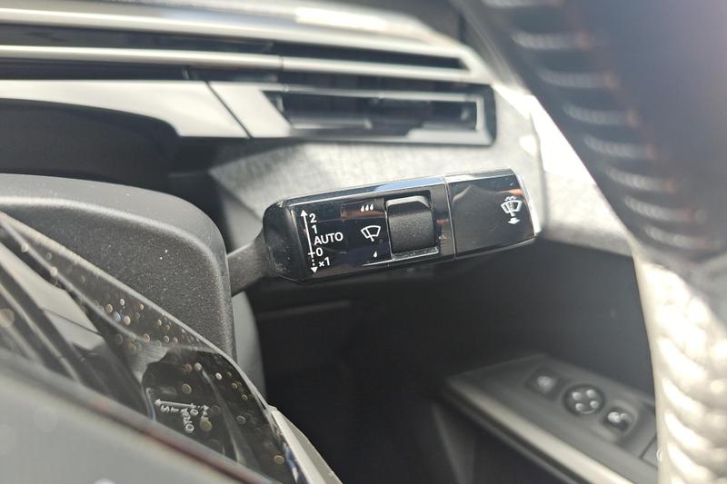 Used Peugeot 3008 NV24KJU 18